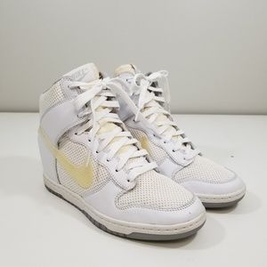 NIKE Dunk Sky Hi High Wedge Sneaker Essential